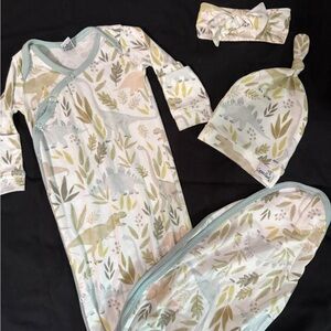 NWOT Copper Pearl knotted sleeper with matching hat and bow